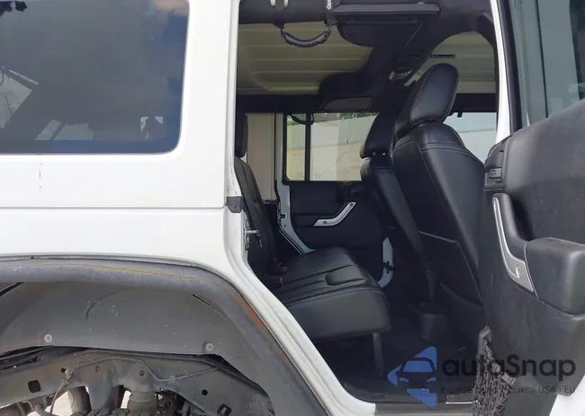 1C4BJWFG6GL321028: 43133481