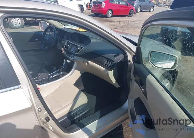 1HGCR2F85DA123869: 43133553