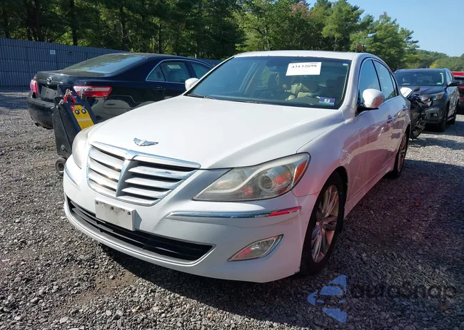 KMHGC4DD6DU222062: 43132698