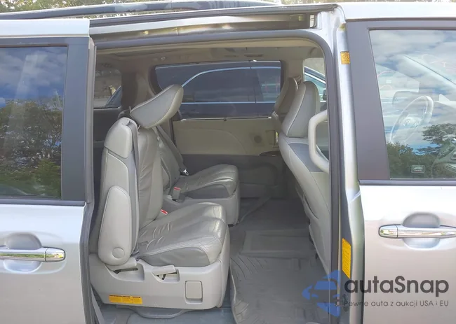 5TDDK3DC2BS012975: 43132817