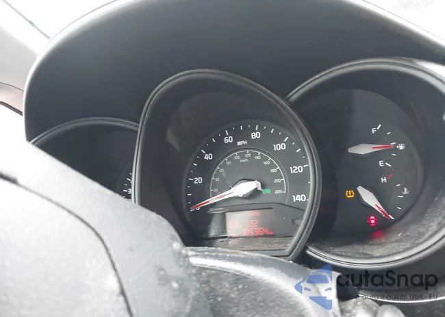 KNADM4A33G6621968: 43134080