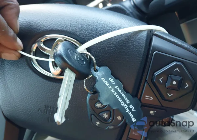 3TMCZ5AN3JM130816: 43134419