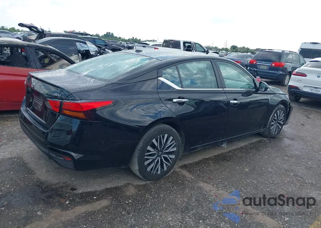 1N4BL4DV7PN321095: 43133687