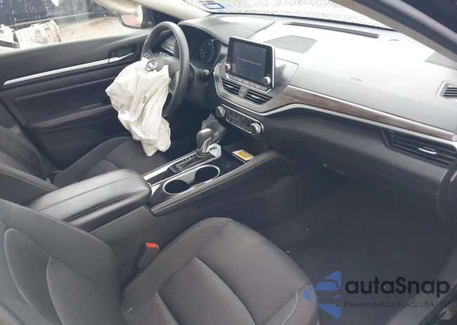 1N4BL4DV7PN321095: 43133687