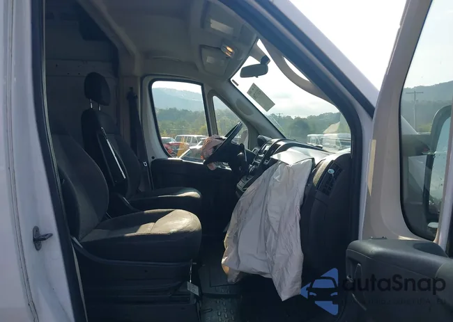 3C6TRVBG0JE157988: 43133786