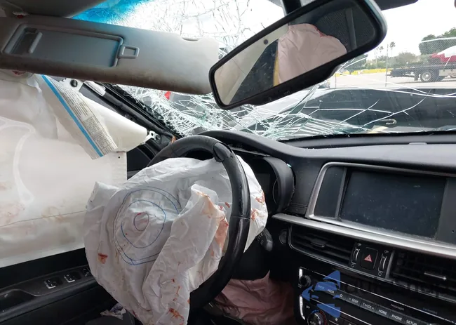 5XXGT4L37KG288622: 43133798