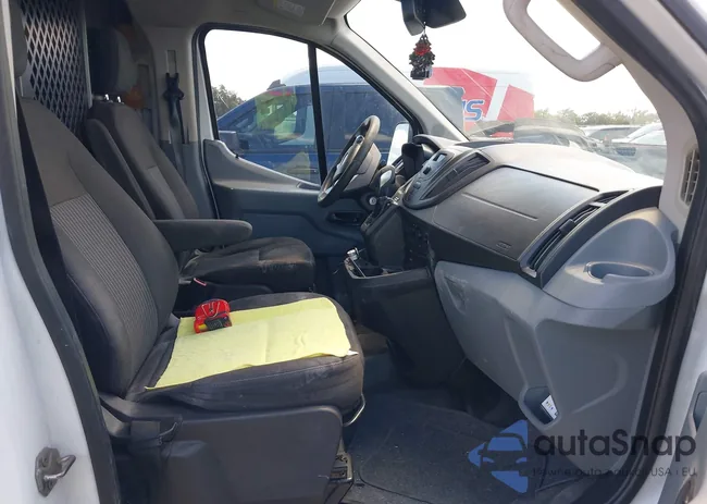 1FTYR1ZM8HKB09519: 43134012