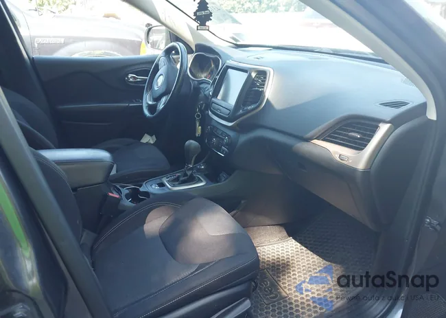 1C4PJMCS1GW105993: 43135153