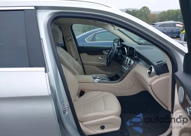 W1N0G8EBXLF847803: 43135157