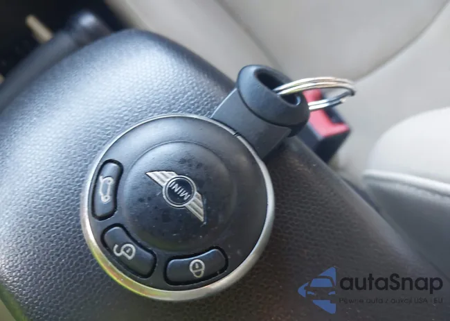 WMWZC5C5XGWU01031: 43135224