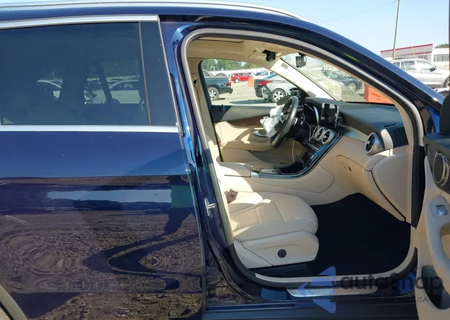 W1N0G8EB8MG005652: 43135285