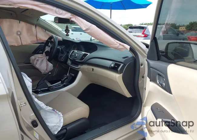 1HGCR2F39FA021434: 43135304