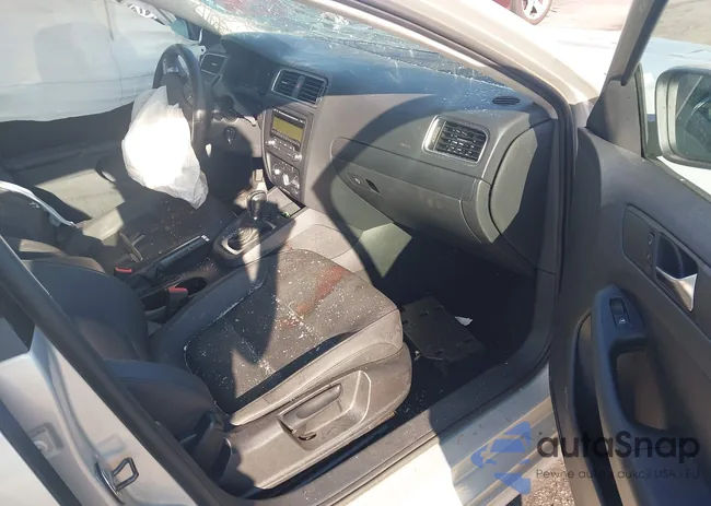 3VWDZ7AJ5BM319821: 43135574