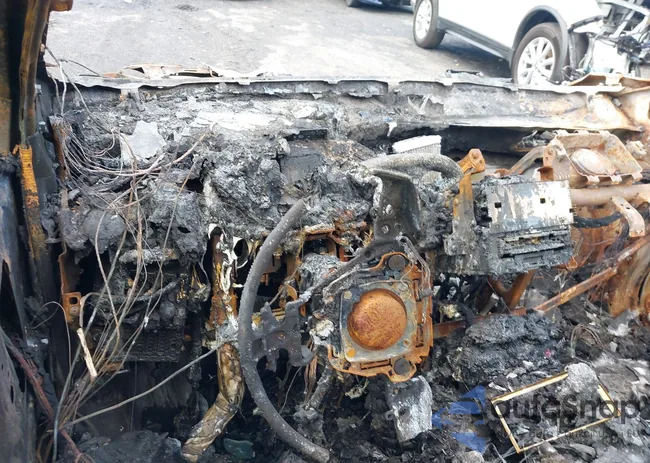 JF2GTAEC9N8276833: 43135057