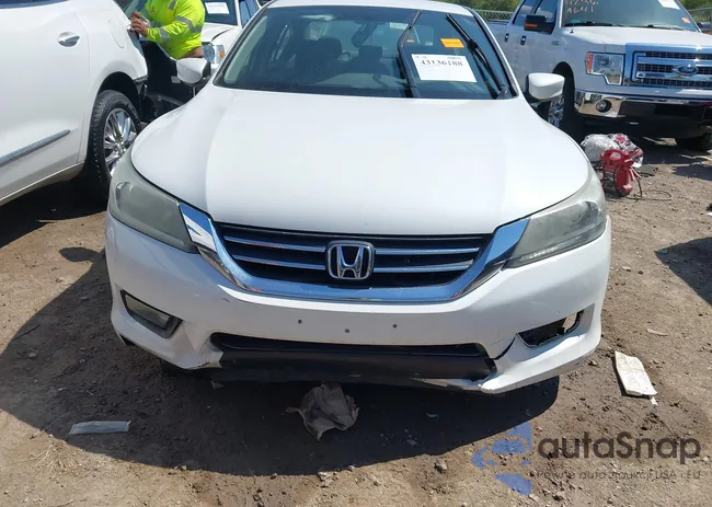 1HGCR2F51FA106981: 43136188