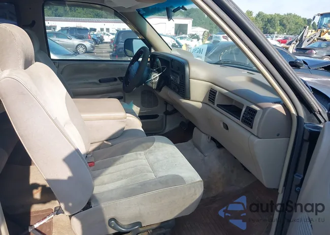 1B7HC13Y4TJ135983: 43136201