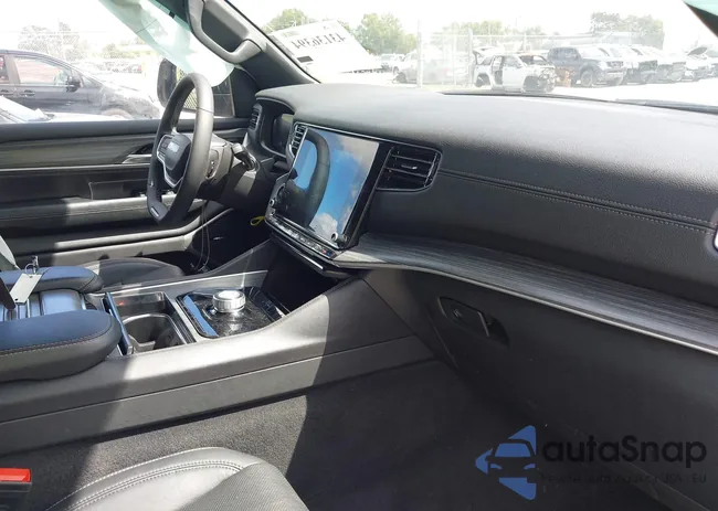 1C4SJUBP5RS116769: 43136394