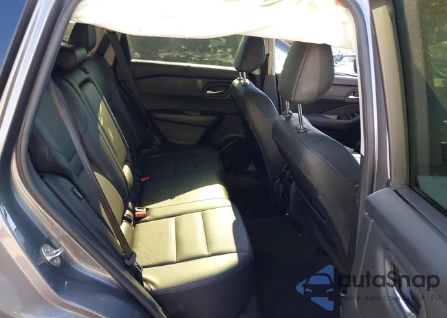 JN8BT3BA1RW352672: 43136590