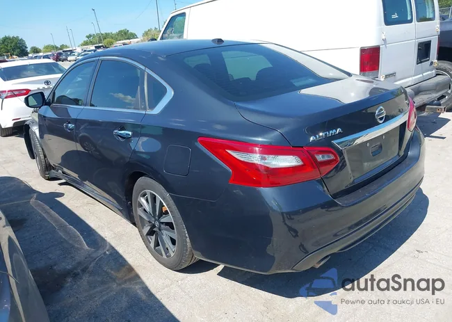 1N4AL3AP0JC204084: 43137157