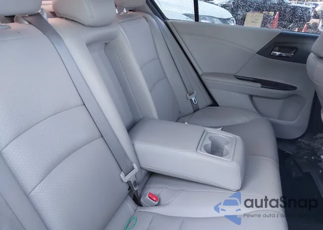 1HGCR2F85HA252474: 43137217