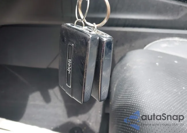 1C4RJHDG5S8642499: 43137311