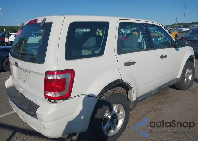 1FMCU9C71AKD02199: 43137486