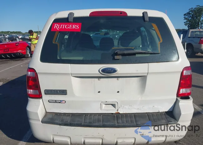 1FMCU9C71AKD02199: 43137486