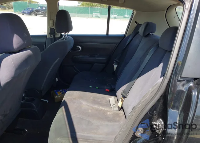 3N1BC13E98L391454: 43136752