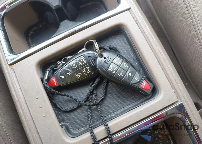 2C4RC1CG0FR674158: 43136768