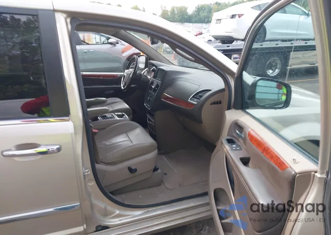 2C4RC1CG0FR674158: 43136768