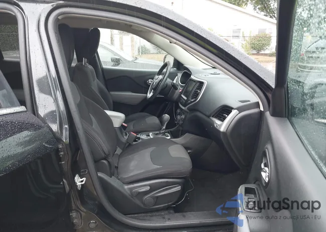 1C4PJLCB8EW126587: 43136905