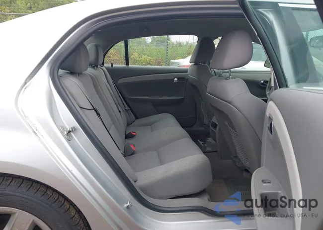 1G1ZB5EB1A4136679: 43137040