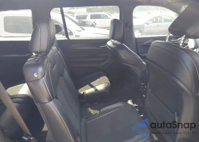 1C4RJJAG6S8663924: 43138235