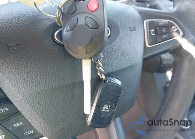 1FADP3F28HL305625: 43138656