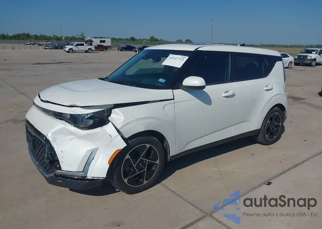 KNDJ33AU1P7846069: 43137723