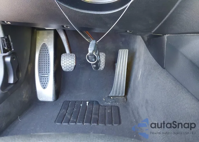 WBAKG7C55BE262541: 43137941