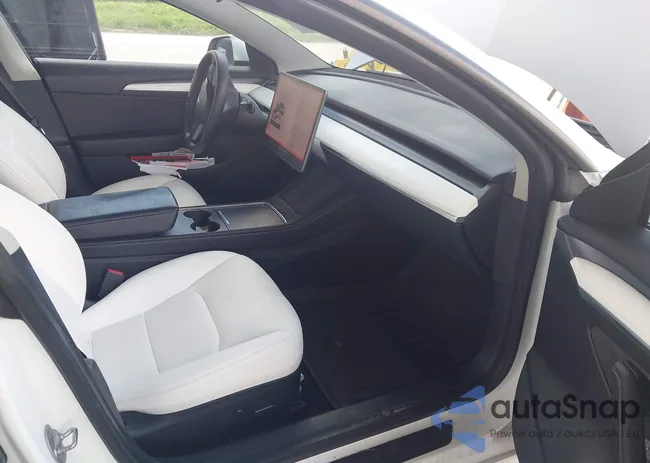 5YJ3E1EA7MF064596: 43139128