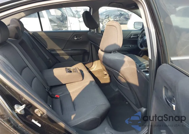 1HGCR2F53DA281052: 43138685