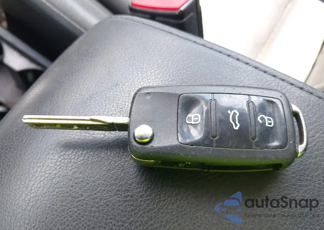 WVGAV7AX6FW536950: 43138788