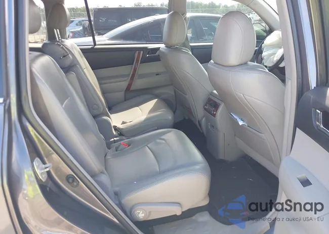 5TDYK3EH9CS081532: 43138849