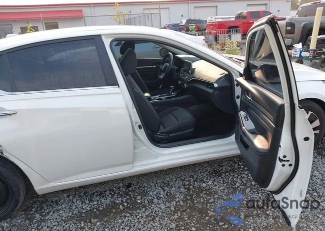 1N4BL4DV7MN375329: 43138919