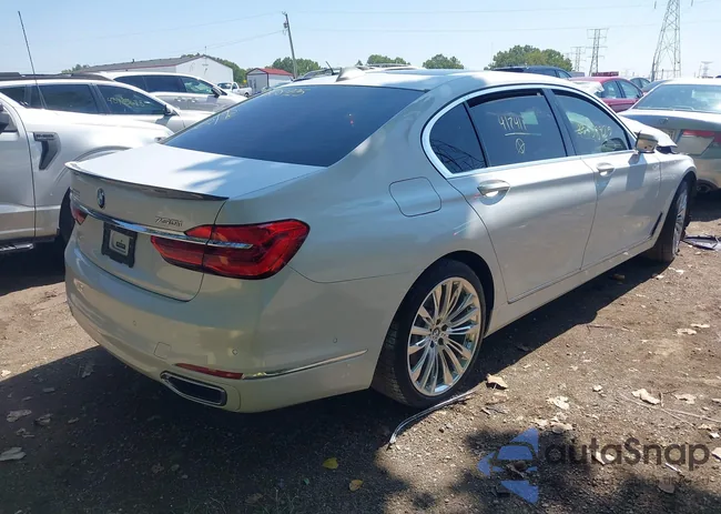 WBA7F2C52GG417411: 43138925