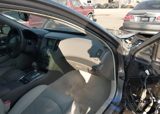 JN1CV6ARXFM650621: 43140165