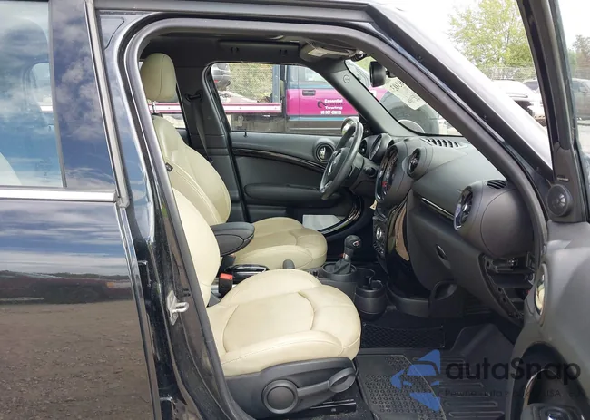 WMWZC5C58GWU21813: 43140303