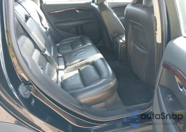 YV4BZ982X81031090: 43140418