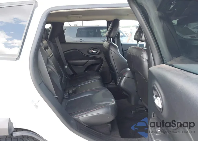 1C4PJMBB0FW682742: 43140462