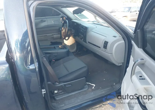 1GCEC14XX8Z120132: 43140643