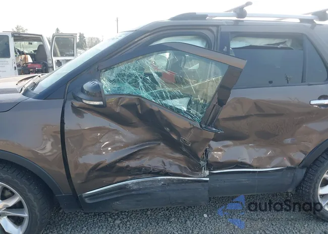 1FM5K8D80FGA77624: 43139677