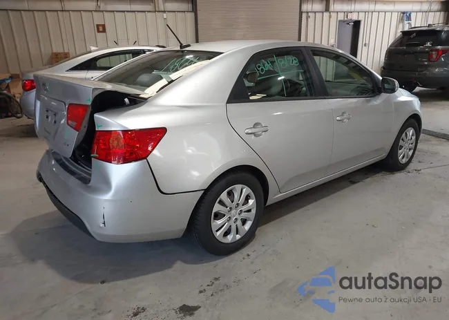 KNAFU4A2XD5726752: 43139766