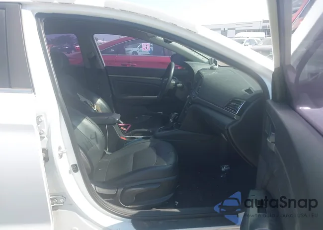 5NPD84LF5HH061084: 43141172